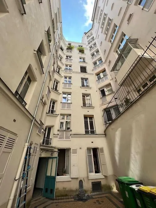 Studio Fonctionnel Neuf Paris 0*,  France